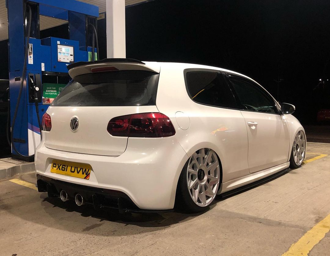 Jordi's Bagged Mk6 Golf on Rotiform Wheels